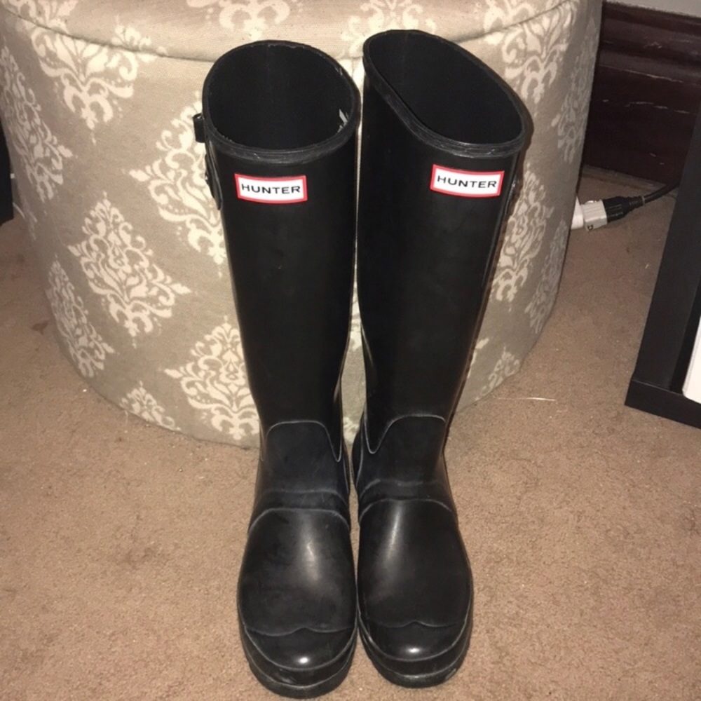 HUNTER BOOTS!!